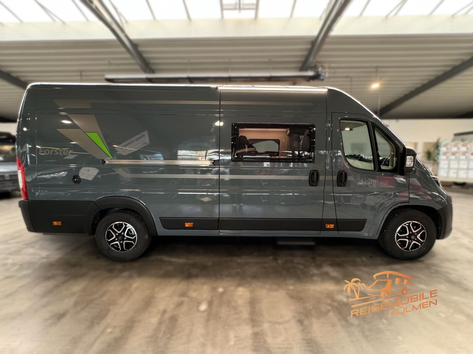 Fahrzeugabbildung Forster Livin Up Pro FV 636 EBL 8G Auto Isofix e.Spiegel