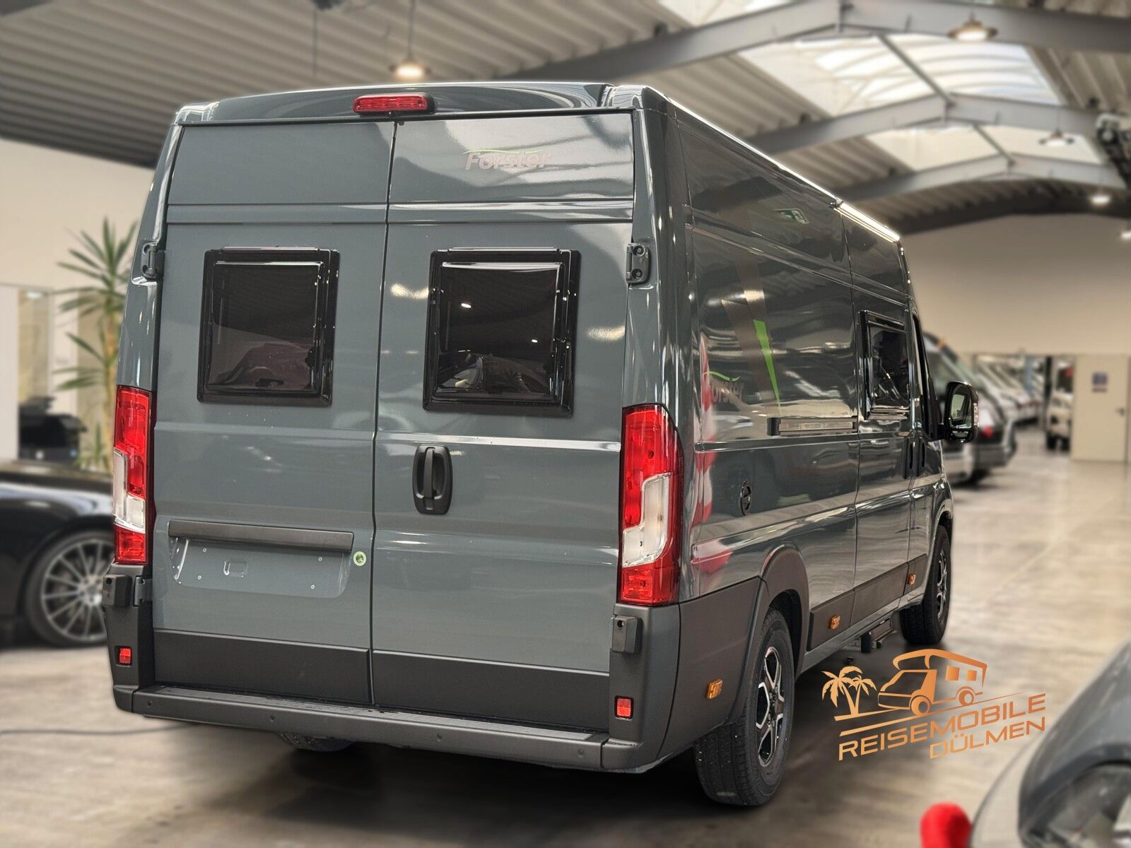 Fahrzeugabbildung Forster Livin Up Pro FV 636 EBL 8G Auto Isofix e.Spiegel