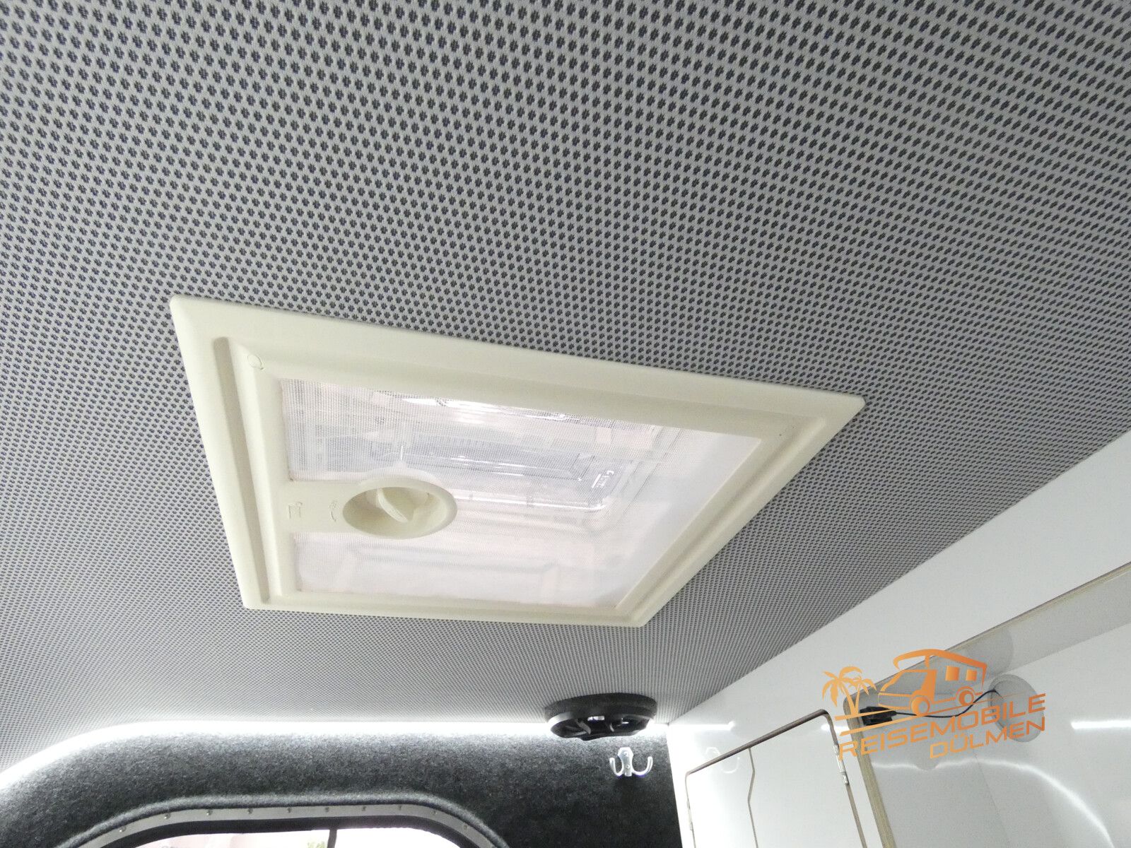 Fahrzeugabbildung Andere LifeStyle Camper X-Line Gaskocher  Einzelrad 135