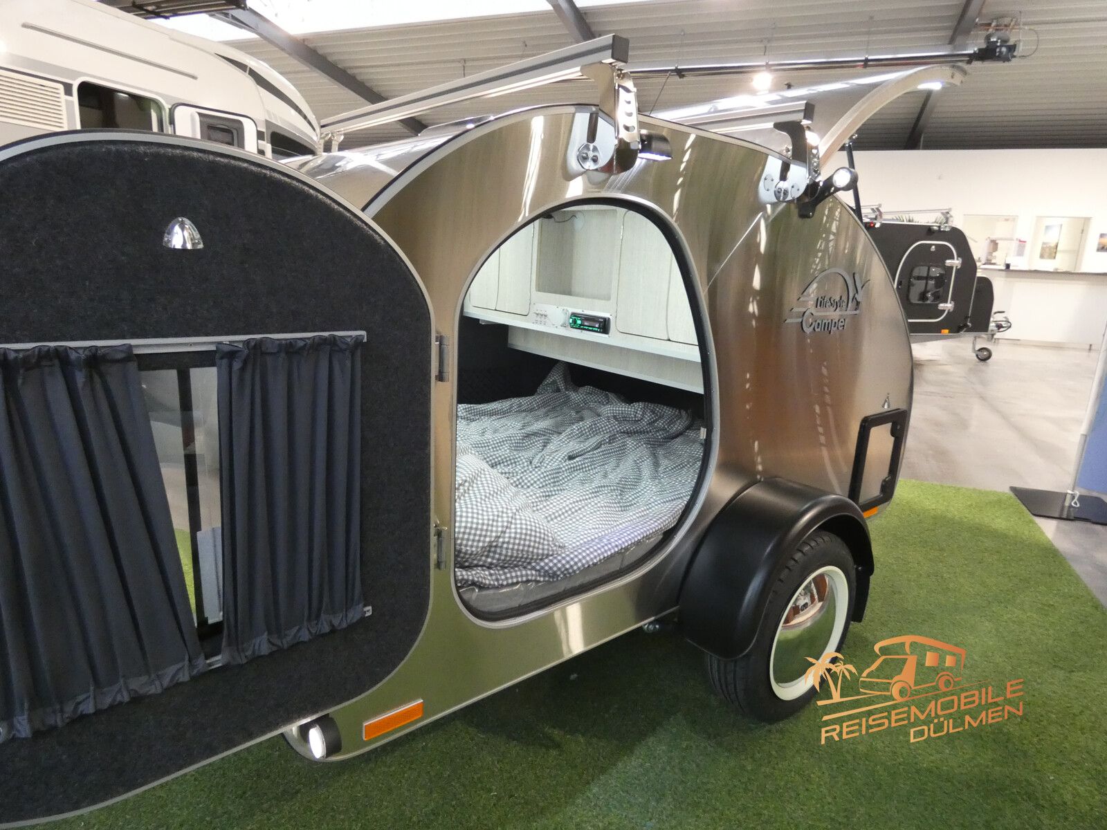 Fahrzeugabbildung Andere LifeStyle Camper SteelDrop Arbeitsplatte Edelsta