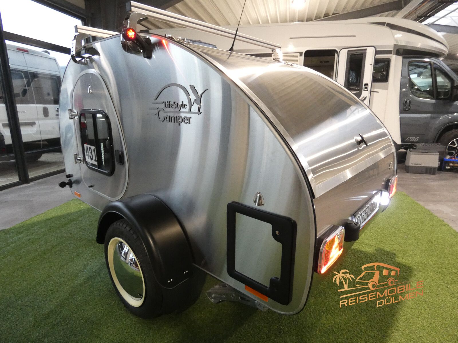 Fahrzeugabbildung Andere LifeStyle Camper SteelDrop Arbeitsplatte Edelsta