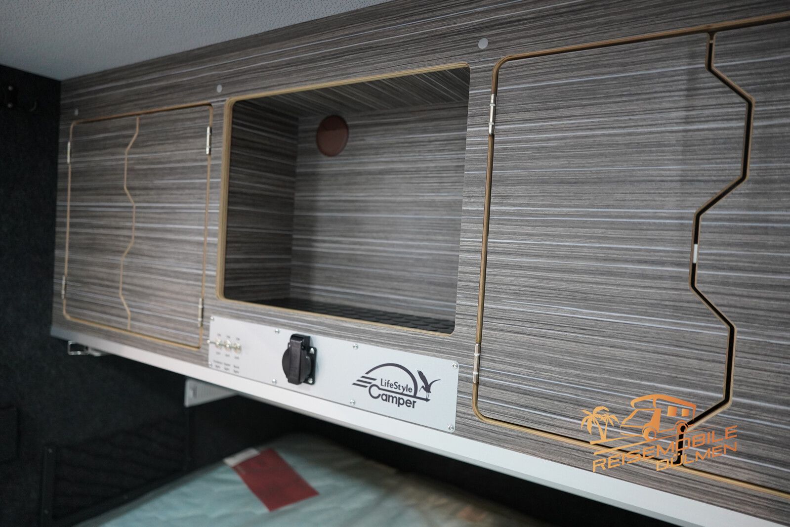 Fahrzeugabbildung Andere LifeStyle Camper X-Line Außendusche Dachreling A