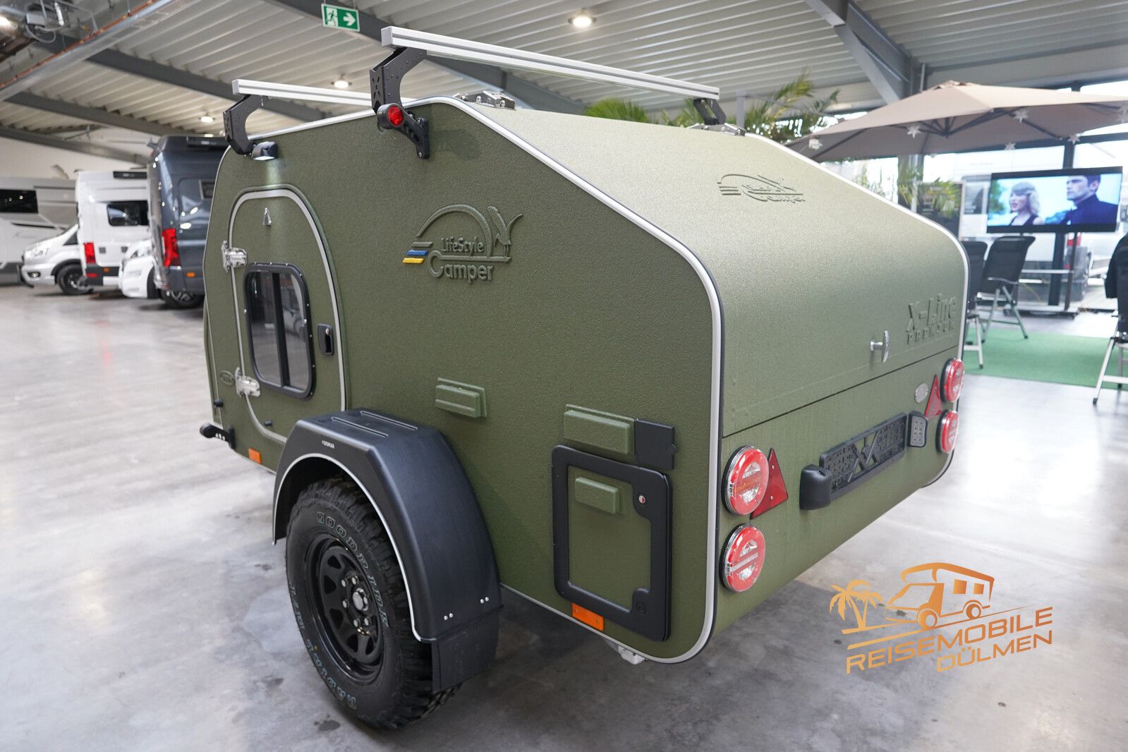 Fahrzeugabbildung Andere LifeStyle Camper X-Line Außendusche Dachreling A