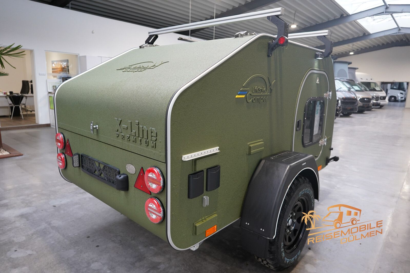 Fahrzeugabbildung Andere LifeStyle Camper X-Line Außendusche Dachreling A