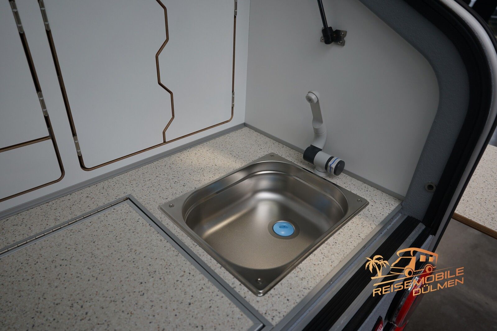 Fahrzeugabbildung Andere LifeStyle Camper X-Line Minicamper Teardrop Tiny