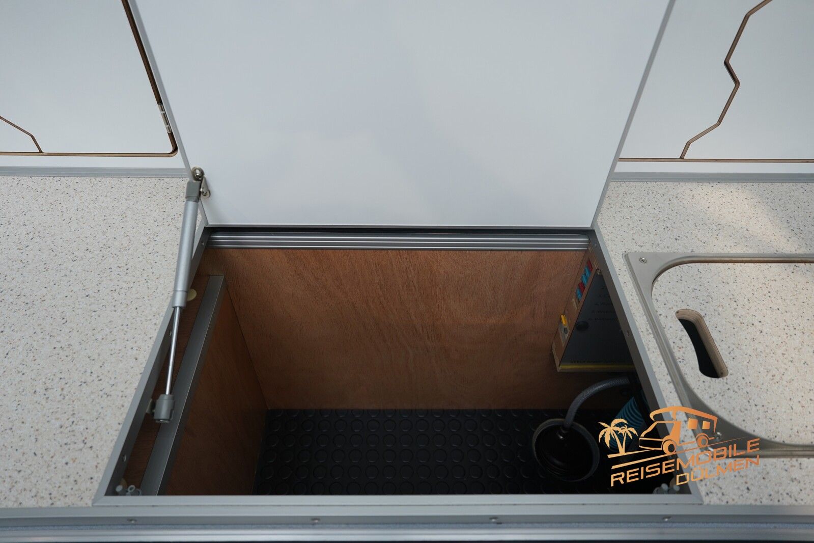 Fahrzeugabbildung Andere LifeStyle Camper X-Line Minicamper Teardrop Tiny