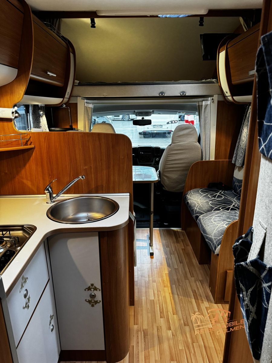 Fahrzeugabbildung Rimor Europeo 8 2.Hand Markise Klima  Fahrradträger