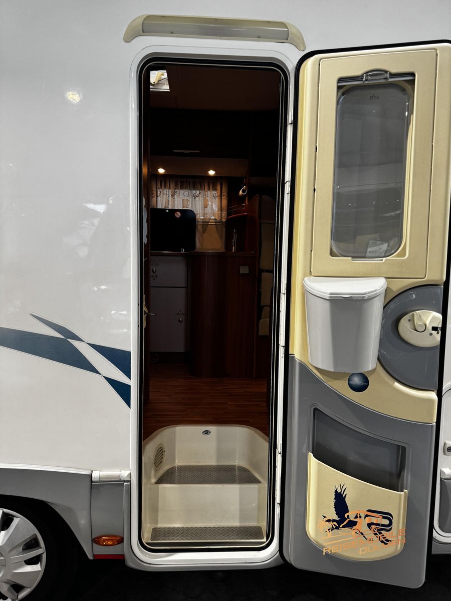 Fahrzeugabbildung Rimor Europeo 8 2.Hand Markise Klima  Fahrradträger