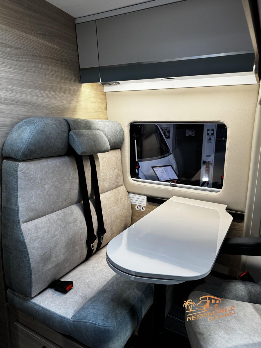 Fahrzeugabbildung Forster Livin Up Pro FV541 HBL Combi4Gas Travel Line PDC