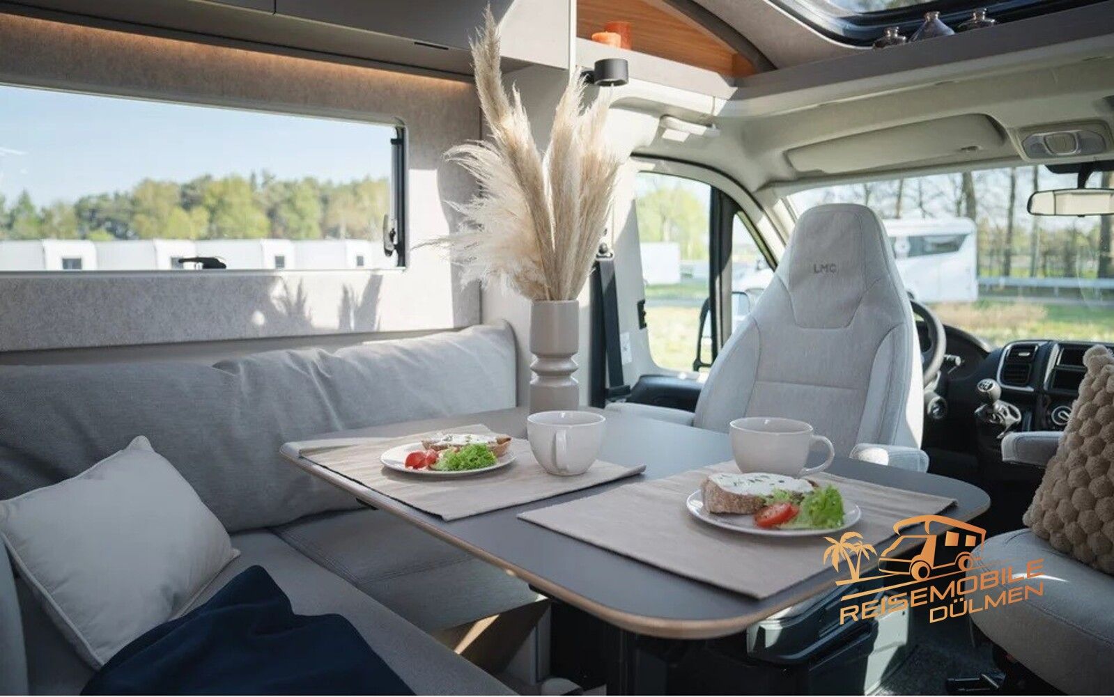 Fahrzeugabbildung LMC Cruiser 740 EL Verfügbar ab ca. 05.2026!