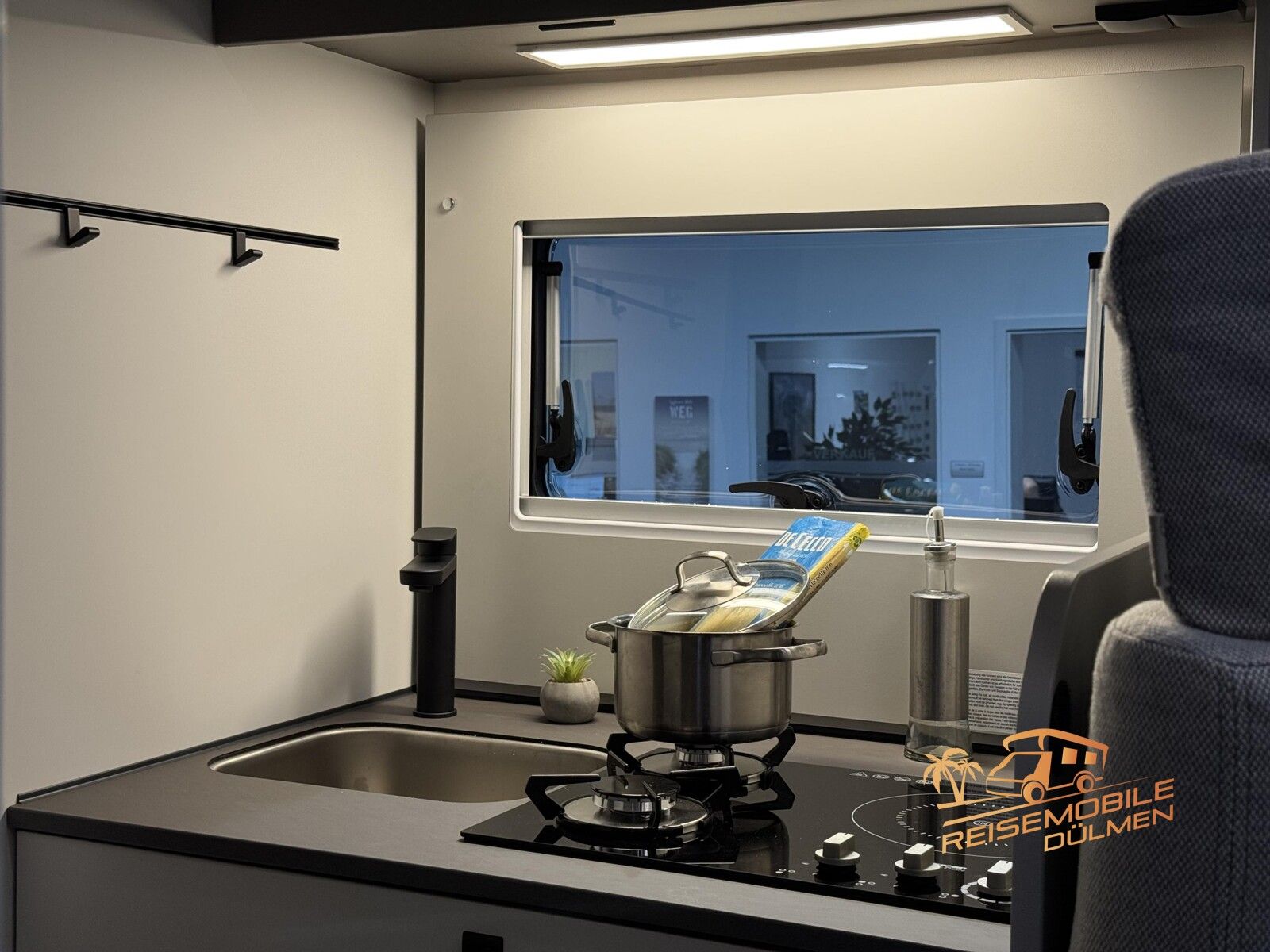 Fahrzeugabbildung LMC Cruiser 750 EL Sicherheits-Paket Fiat GFK