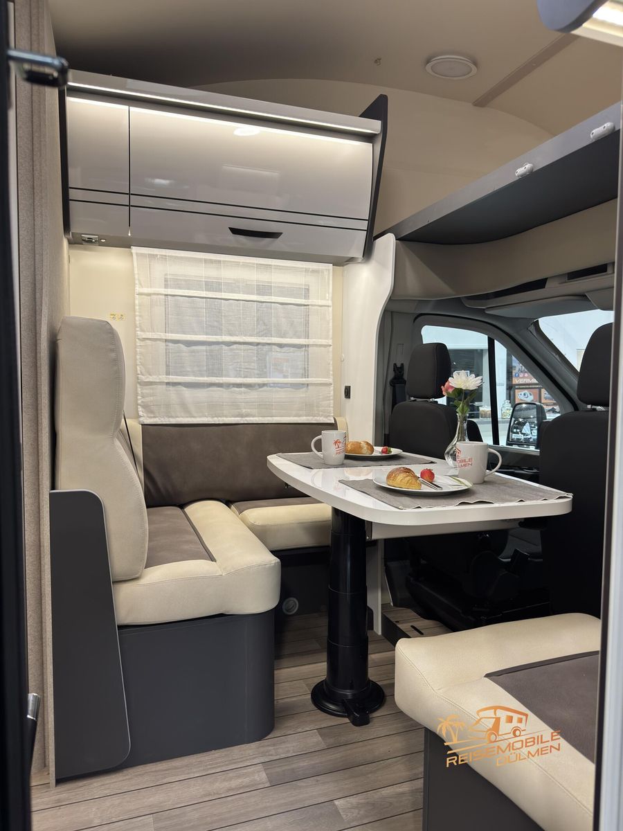 Fahrzeugabbildung Forster A 699EB 2026 Driver Assi Winter Paket 5 Sitzer