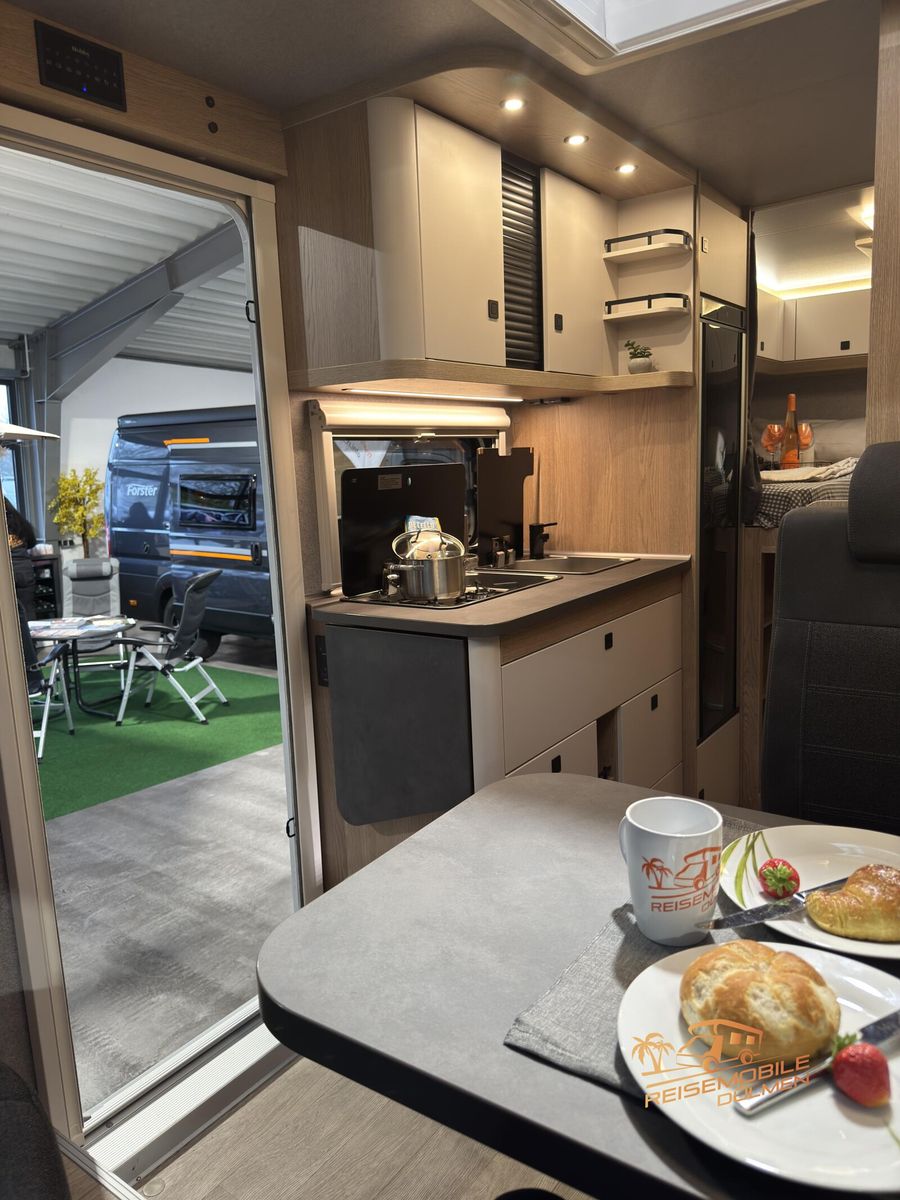 Fahrzeugabbildung Hobby OnTour C 680 GE Auto. PIONEER 9 Markise 16