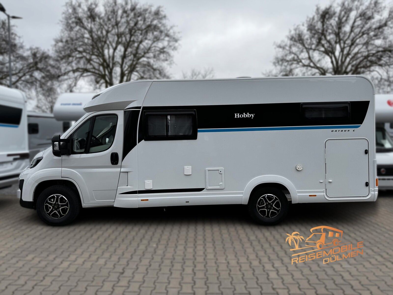 Fahrzeugabbildung Hobby OnTour C 680 GE Auto. PIONEER 9 Markise 16