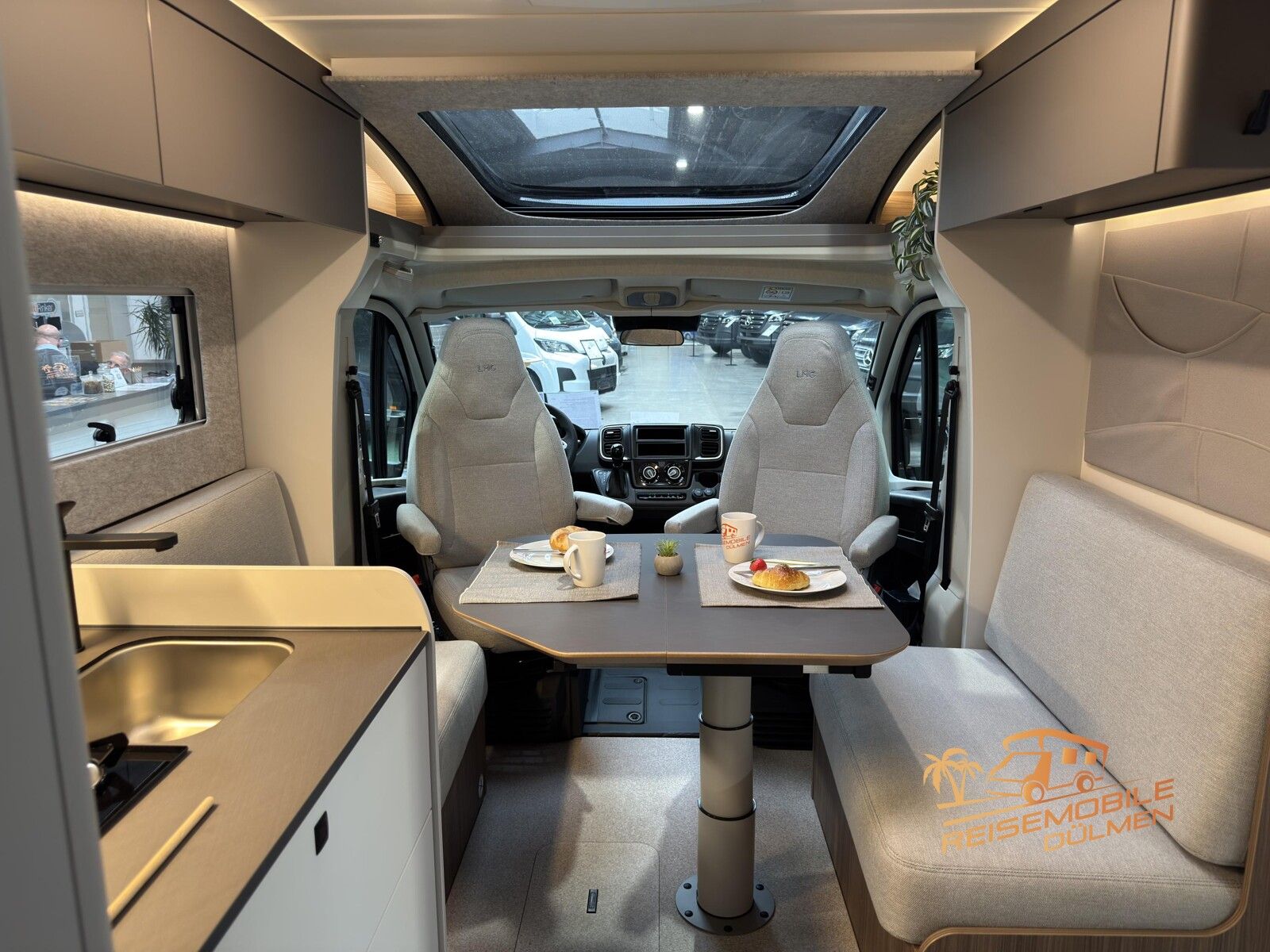 Fahrzeugabbildung LMC Cruiser 750 EF Sicherheits-Paket Automatik RFK