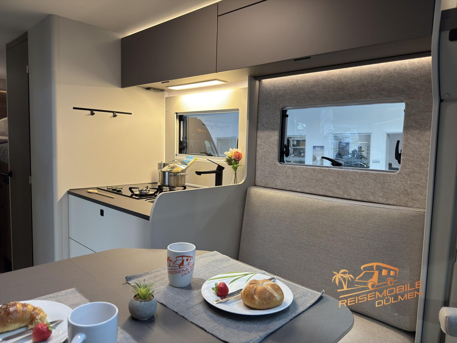 Fahrzeugabbildung LMC Cruiser 750 EF Sicherheits-Paket Automatik RFK