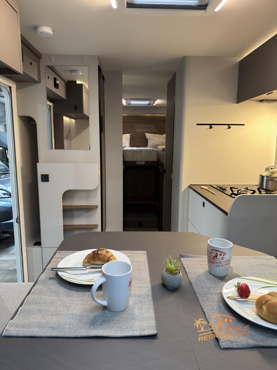 Fahrzeugabbildung LMC Cruiser 750 EF Sicherheits-Paket Automatik RFK