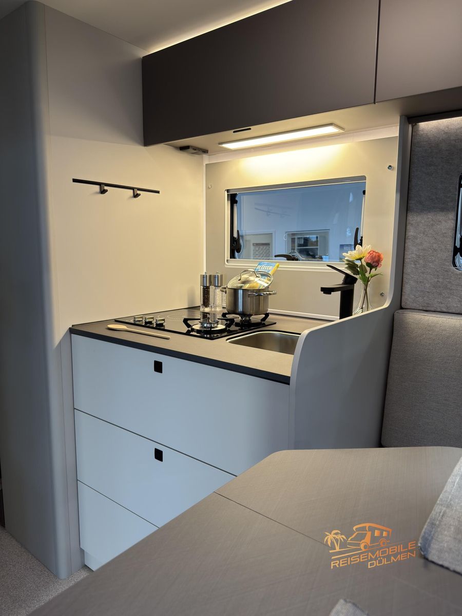 Fahrzeugabbildung LMC Cruiser 750 EF Sicherheits-Paket Automatik RFK