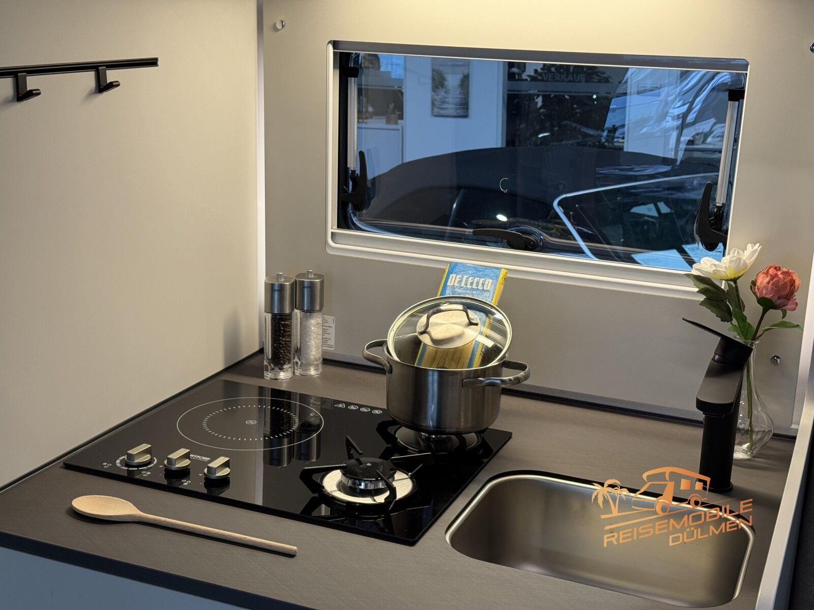 Fahrzeugabbildung LMC Cruiser 750 EF Sicherheits-Paket Automatik RFK