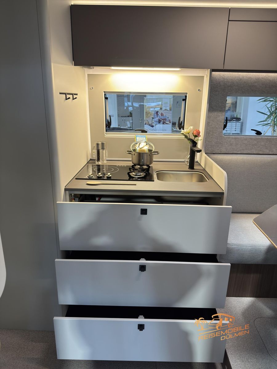 Fahrzeugabbildung LMC Cruiser 750 EF Sicherheits-Paket Automatik RFK