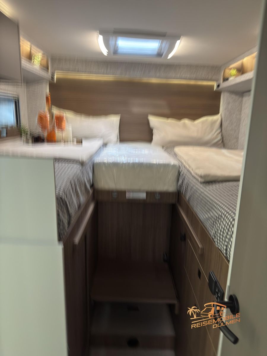 Fahrzeugabbildung LMC Cruiser 750 EF Sicherheits-Paket Automatik RFK