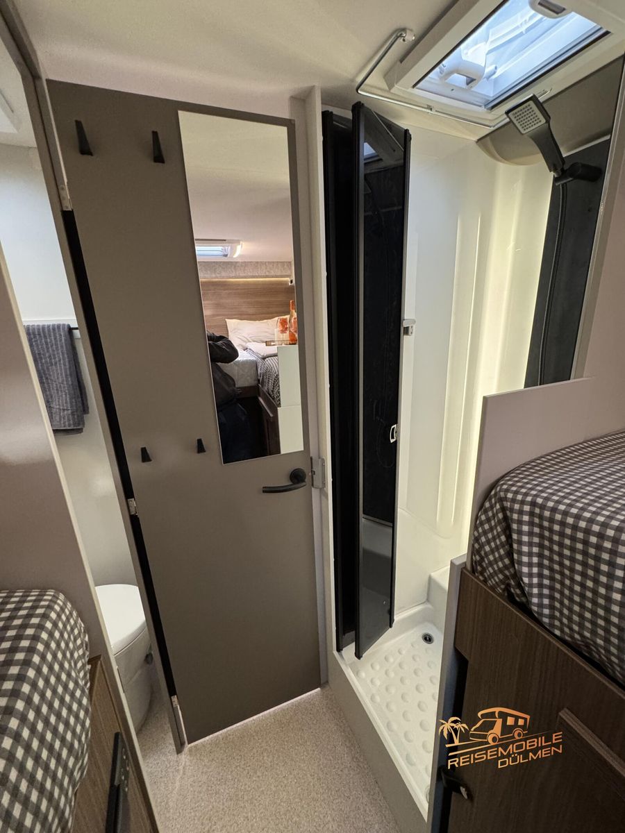 Fahrzeugabbildung LMC Cruiser 750 EF Sicherheits-Paket Automatik RFK