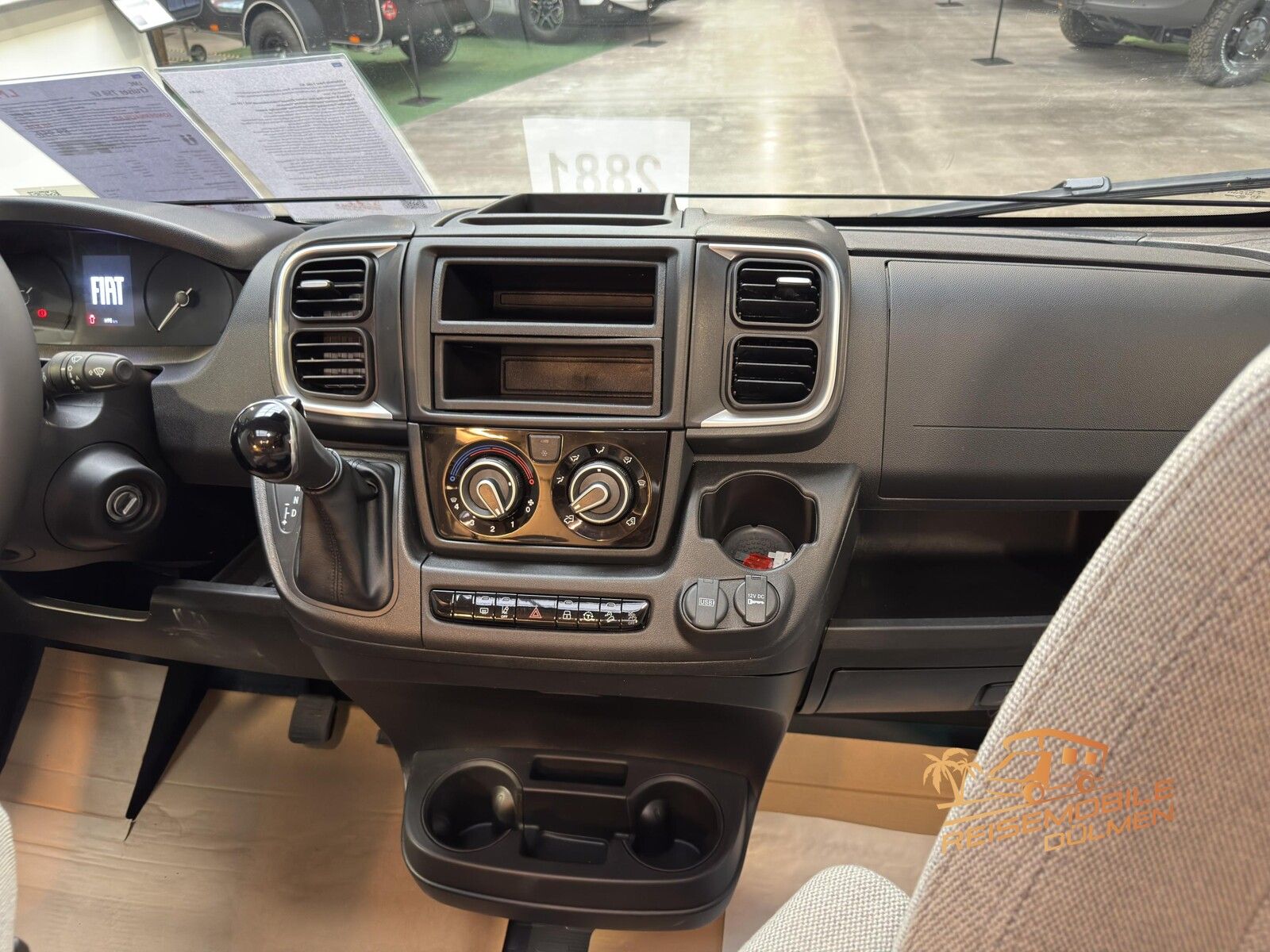 Fahrzeugabbildung LMC Cruiser 750 EF Sicherheits-Paket Automatik RFK