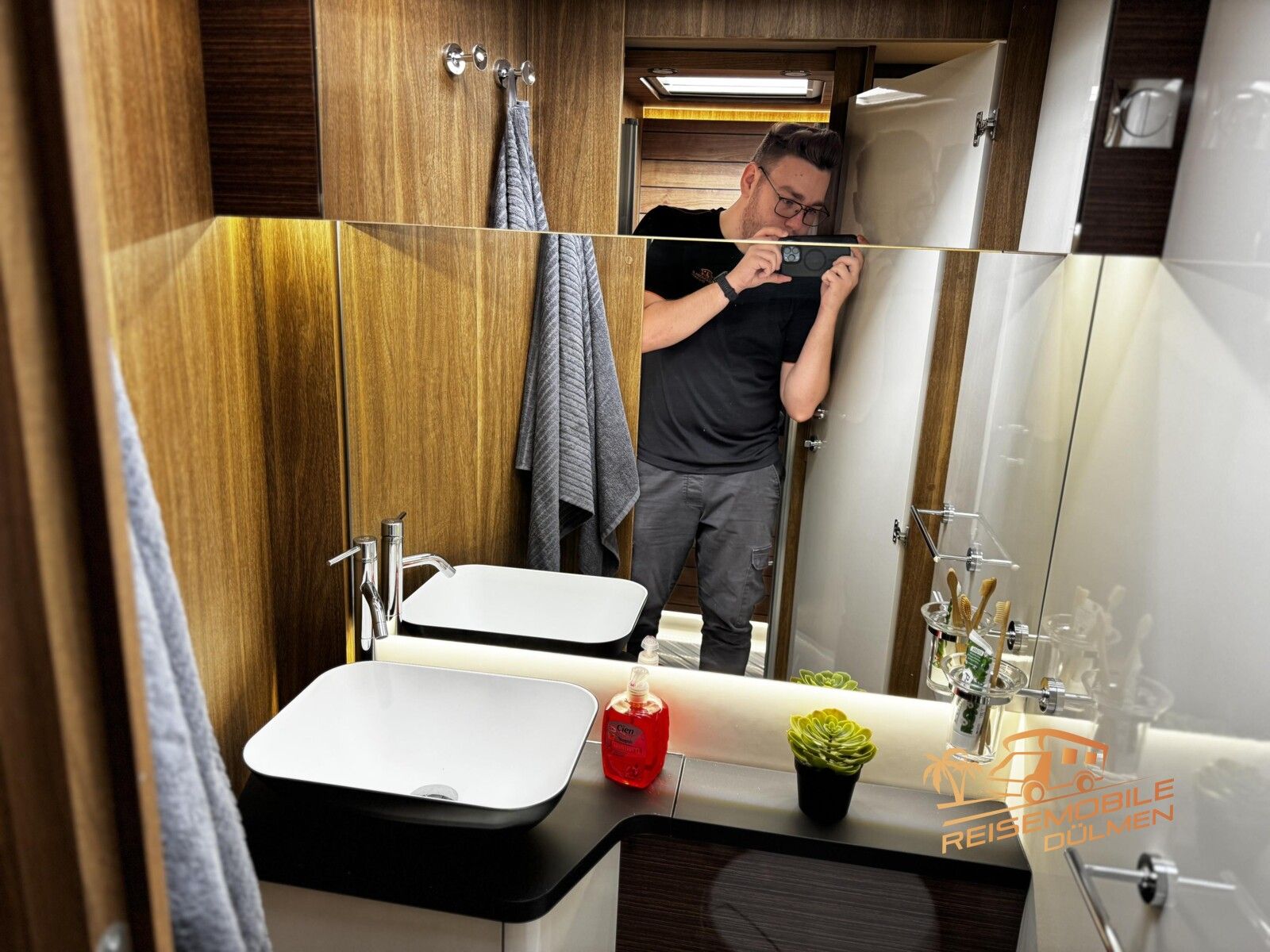 Fahrzeugabbildung Mobilvetta Krosser P86 B Verfügbar ab ca. 06.2026! Solar