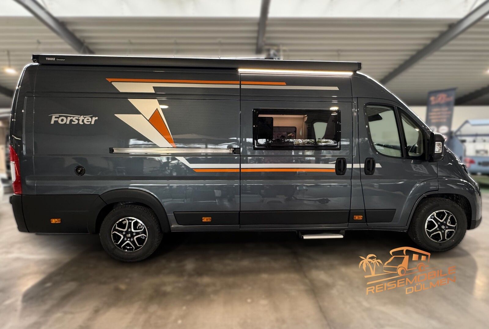 Fahrzeugabbildung Forster Livin Up Pro 636 EBL VIBE Edition Isofix RFK ACC