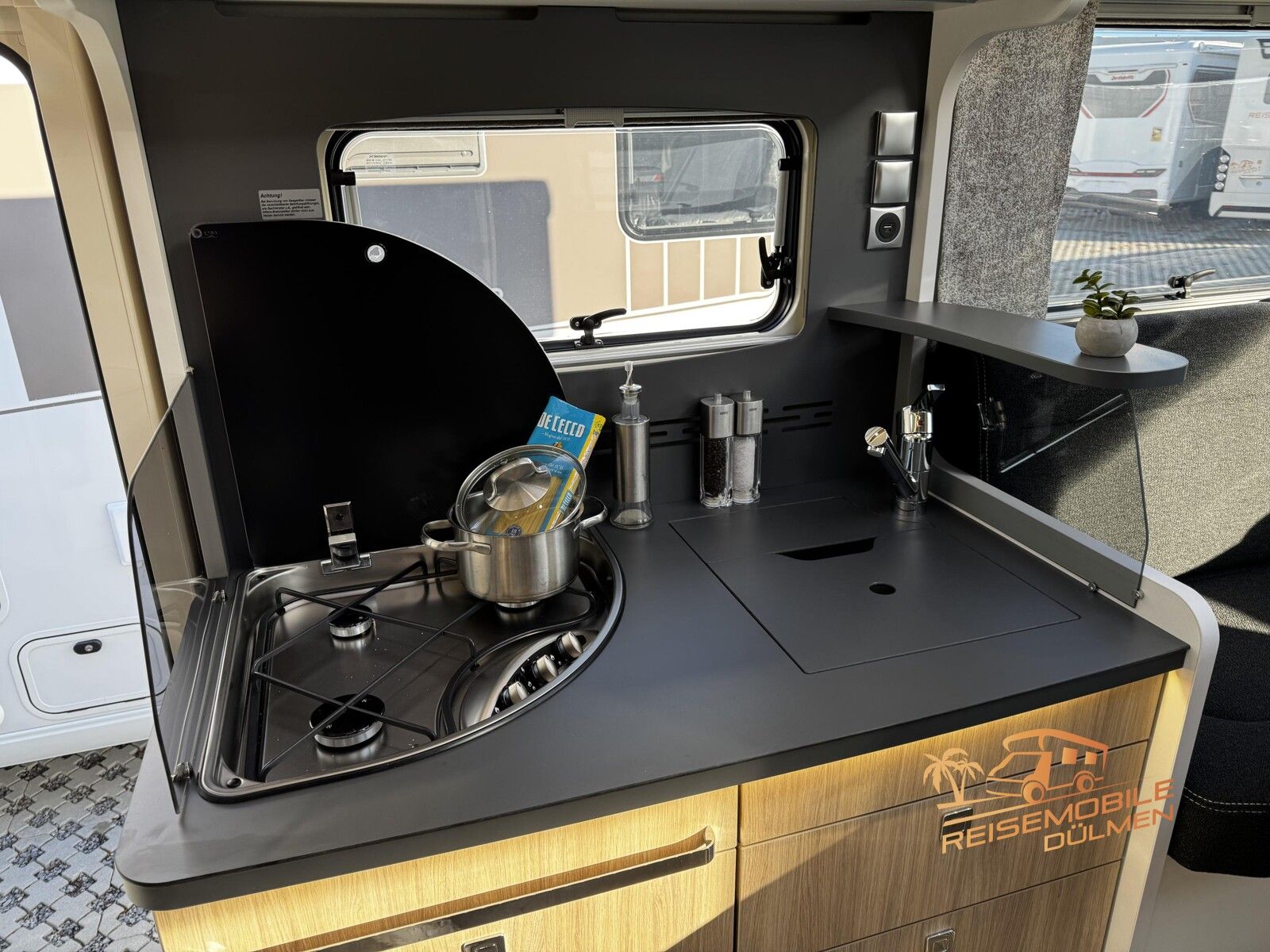 Fahrzeugabbildung Frankia F-Line A 680 PLUS EDITION TOGETHER 4.5T AB 11.26