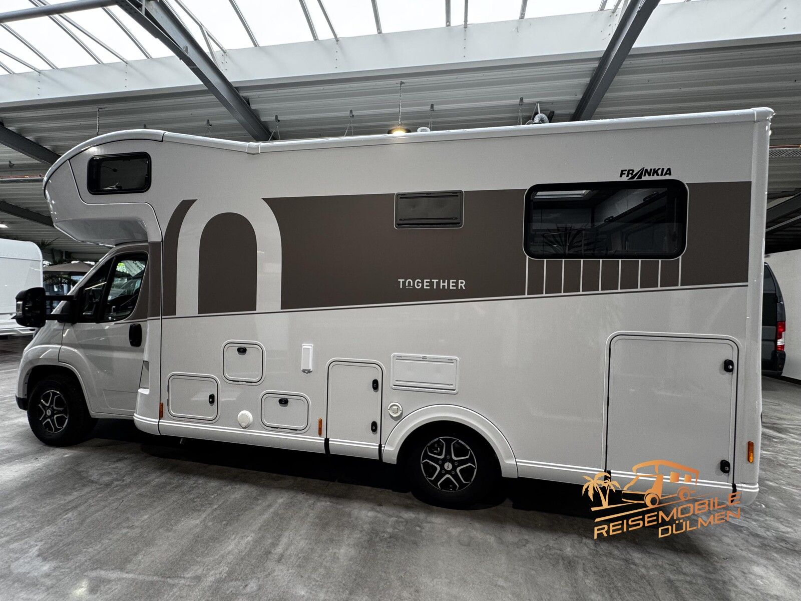 Fahrzeugabbildung Frankia F-Line A 680 PLUS EDITION TOGETHER 4.5T AB 11.26