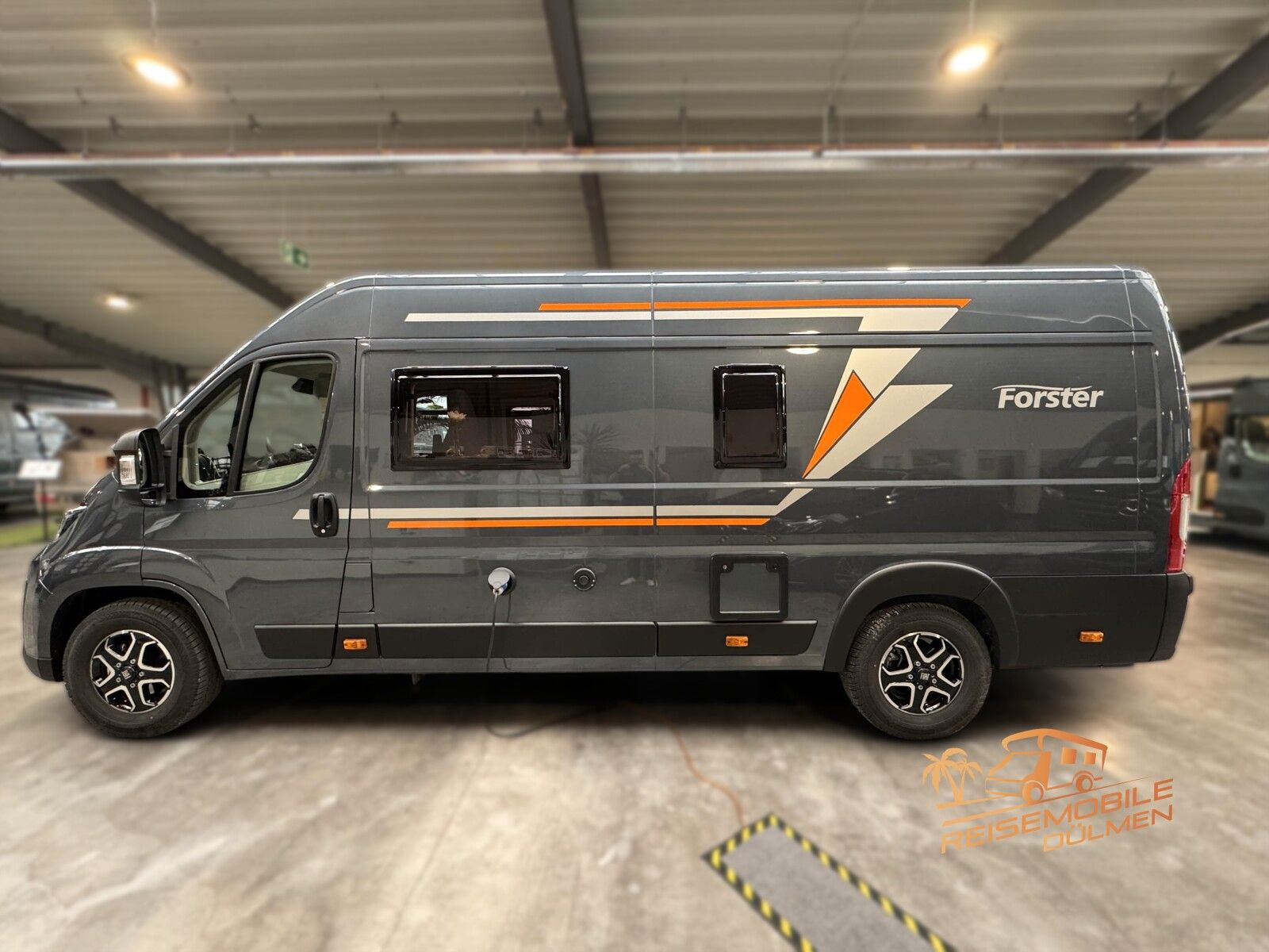 Fahrzeugabbildung Forster Livin Up Pro 636 EBL VIBE Edition Automatik