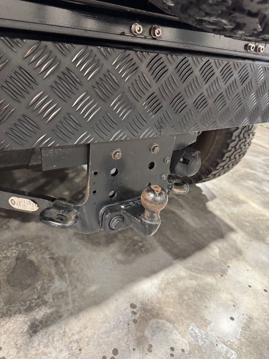 Fahrzeugabbildung Land Rover Defender 90 Scheckheft Sitzheizung 4Sitzer AHK