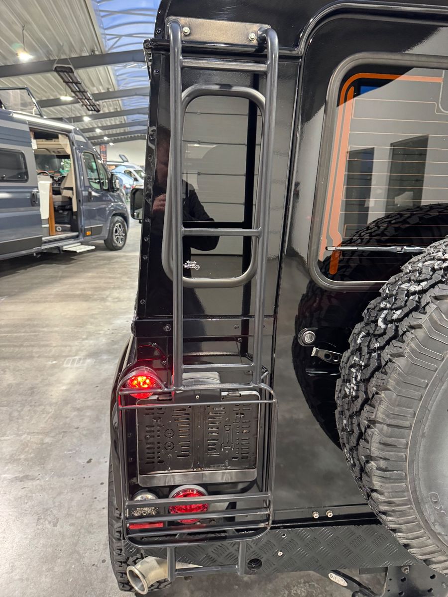 Fahrzeugabbildung Land Rover Defender 90 Scheckheft Sitzheizung 4Sitzer AHK