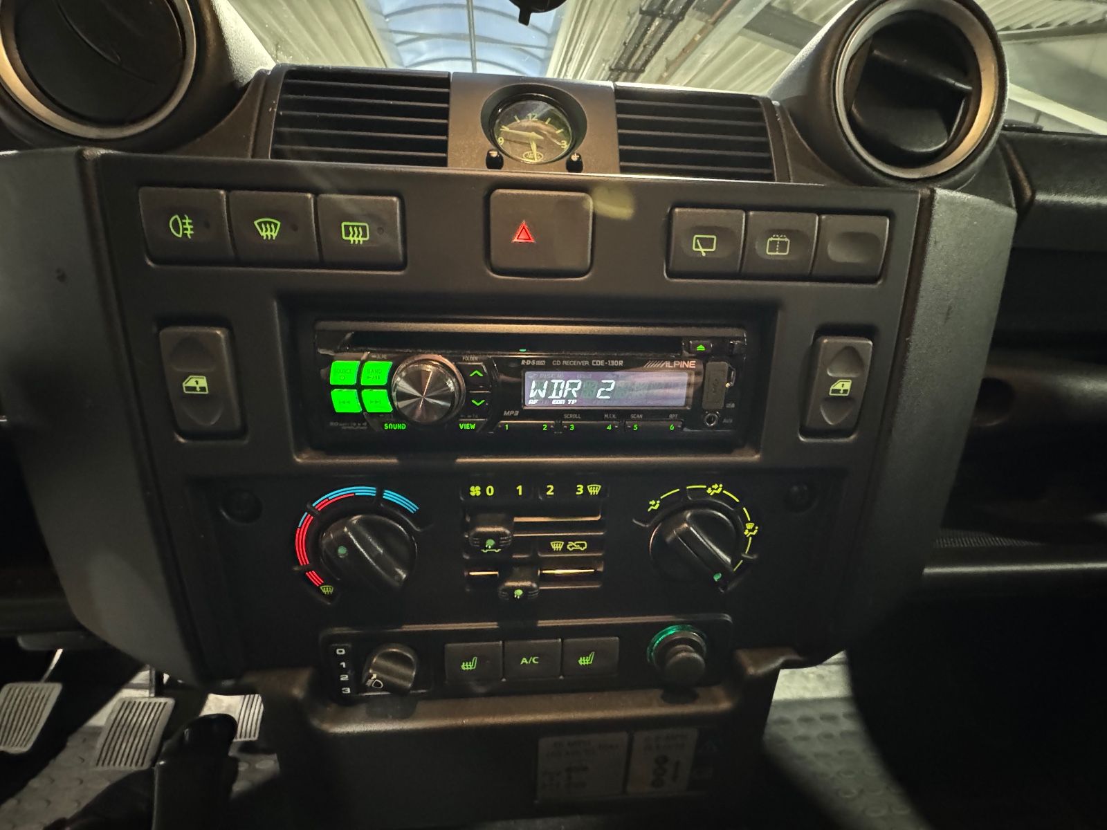 Fahrzeugabbildung Land Rover Defender 90 Scheckheft Sitzheizung 4Sitzer AHK