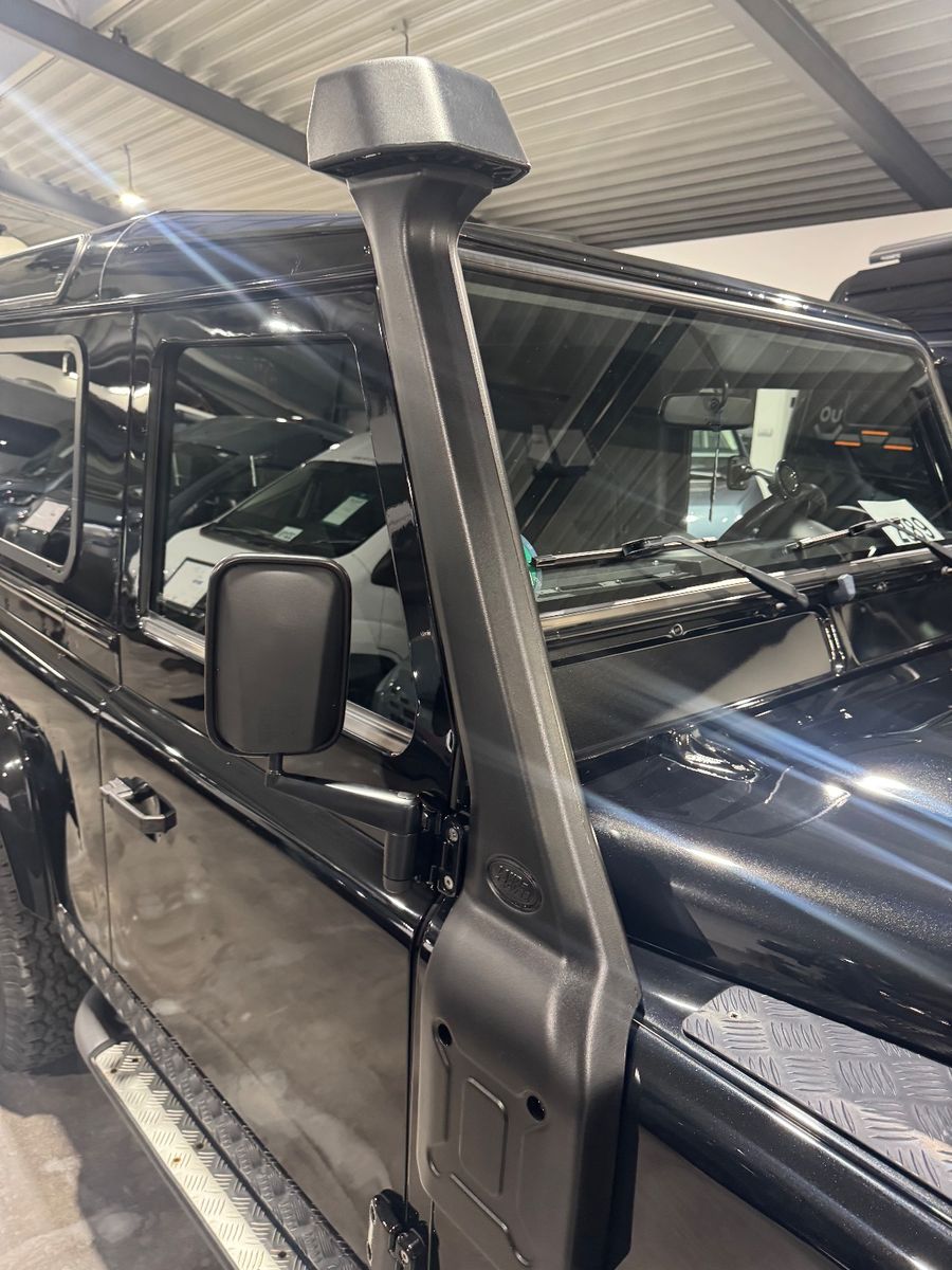 Fahrzeugabbildung Land Rover Defender 90 Scheckheft Sitzheizung 4Sitzer AHK