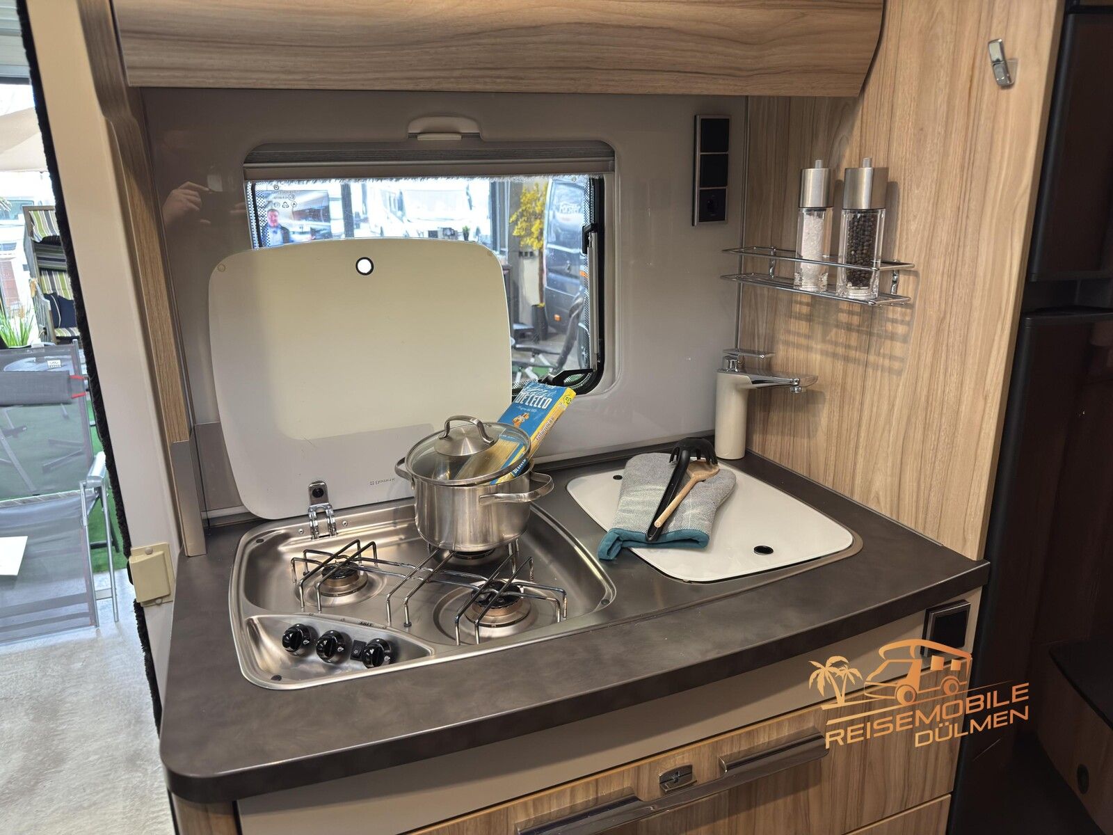 Fahrzeugabbildung HYMER / ERIBA / HYMERCAR Exsis-t 588 Navi RFK  Solar AHK SAT TV