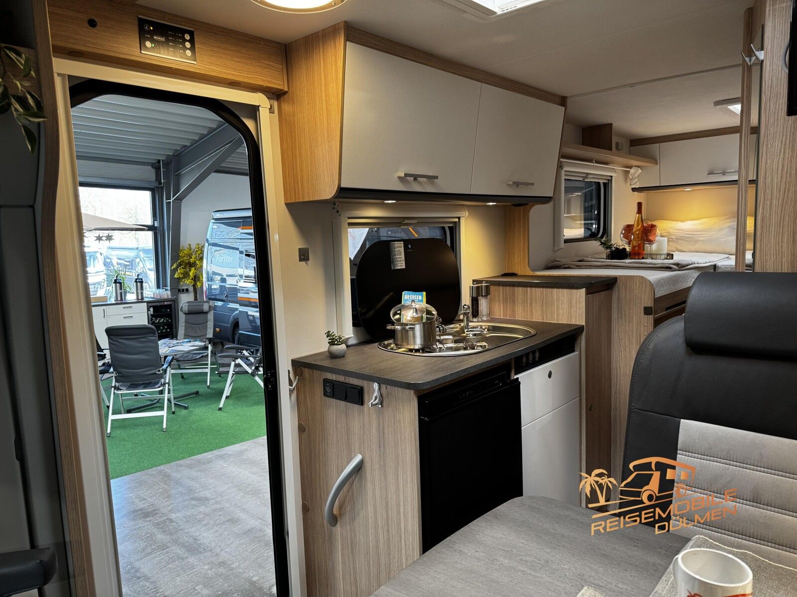 Fahrzeugabbildung Sunlight Adventure V 66 1.Hand SAT TV Navi RFK Allwetter