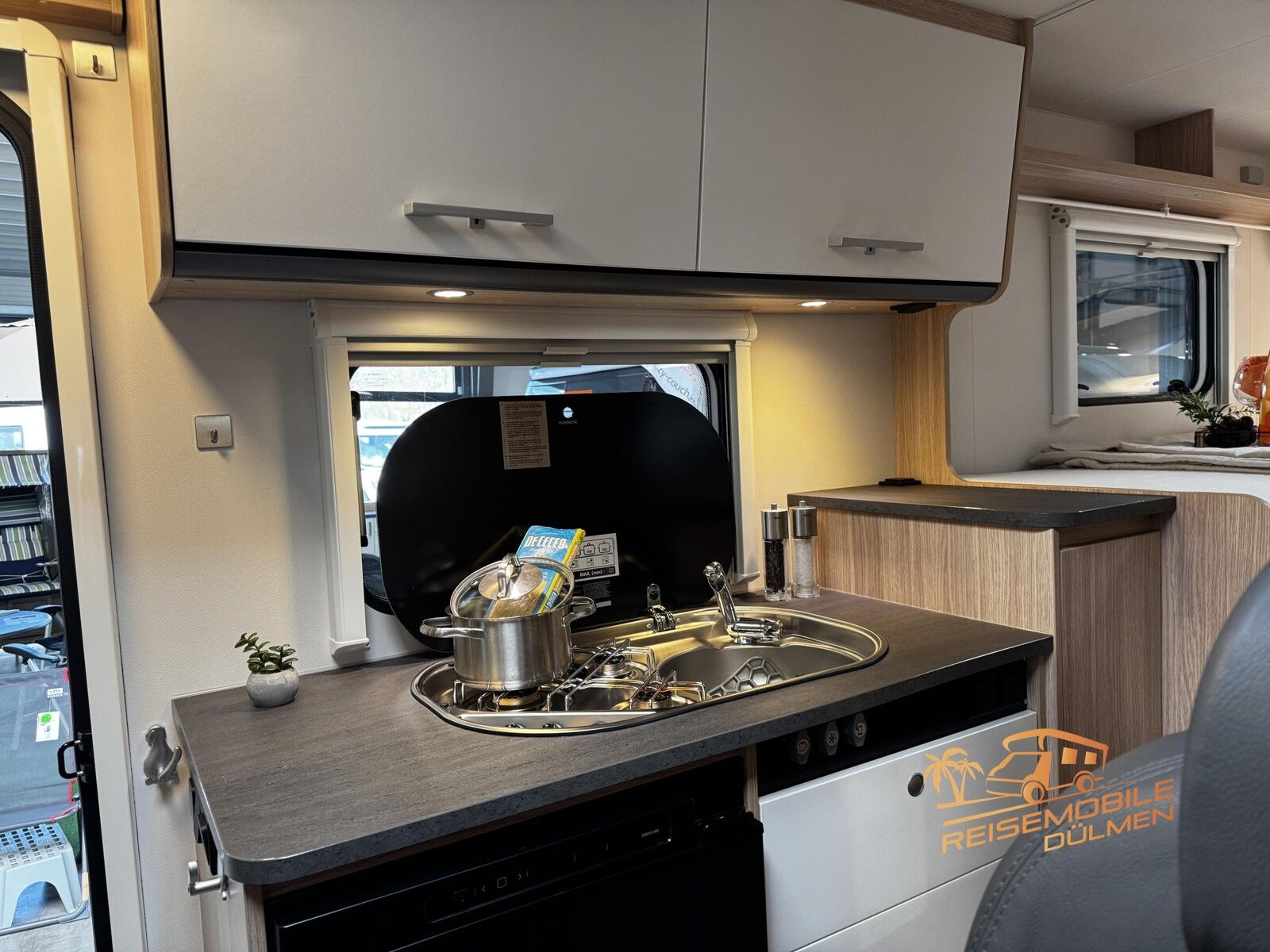 Fahrzeugabbildung Sunlight Adventure V 66 1.Hand SAT TV Navi RFK Allwetter