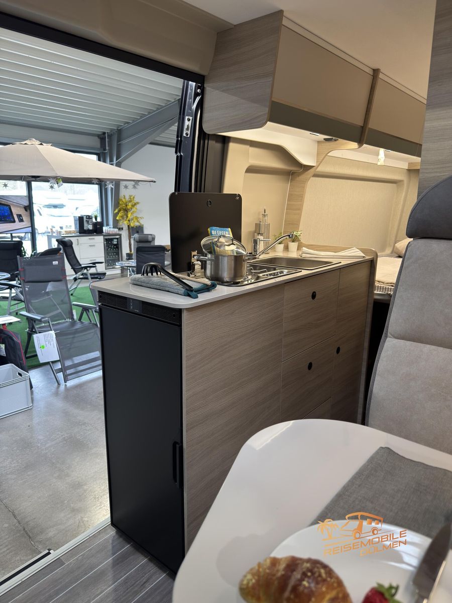 Fahrzeugabbildung Forster Livin Up Pro FV 636 EBL VIBE Edition Isofix RFK