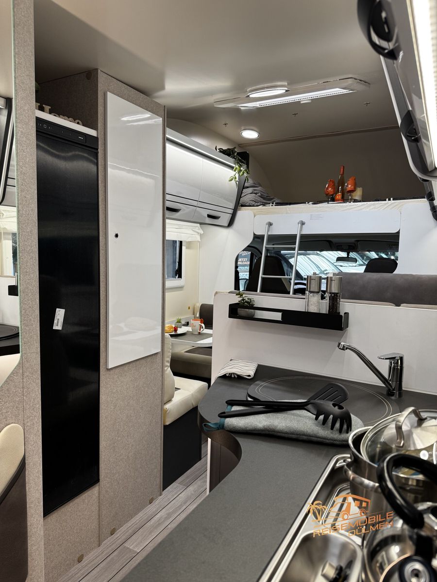 Fahrzeugabbildung Forster A 699VB 7 Gurtsitze + Schlafplätze Markise