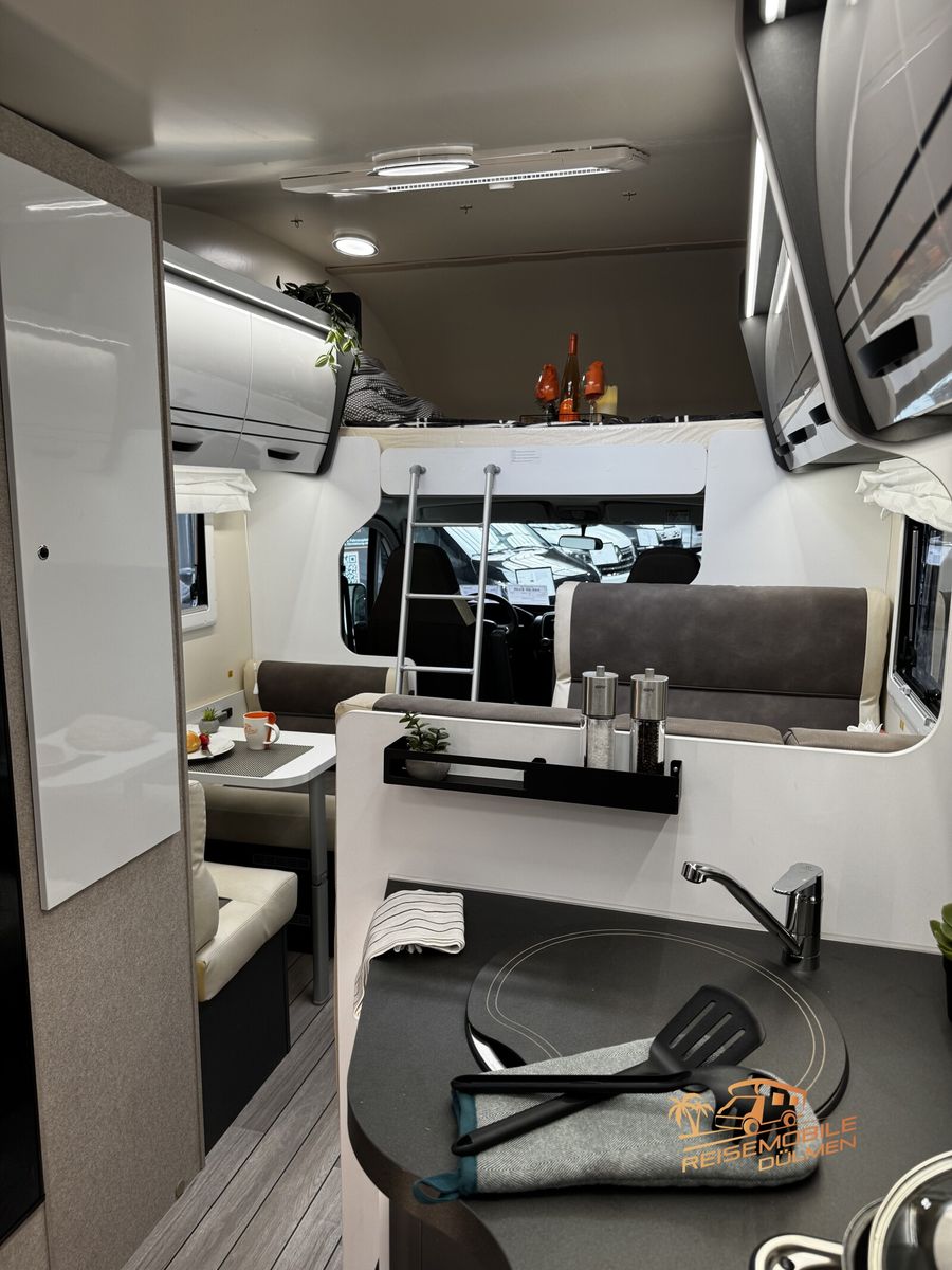 Fahrzeugabbildung Forster A 699VB 7 Gurtsitze + Schlafplätze Markise