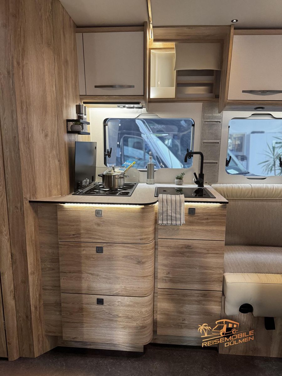 Fahrzeugabbildung Eura Mobil Profila RS 720 EF Dachlüfter RFK Sun Roof
