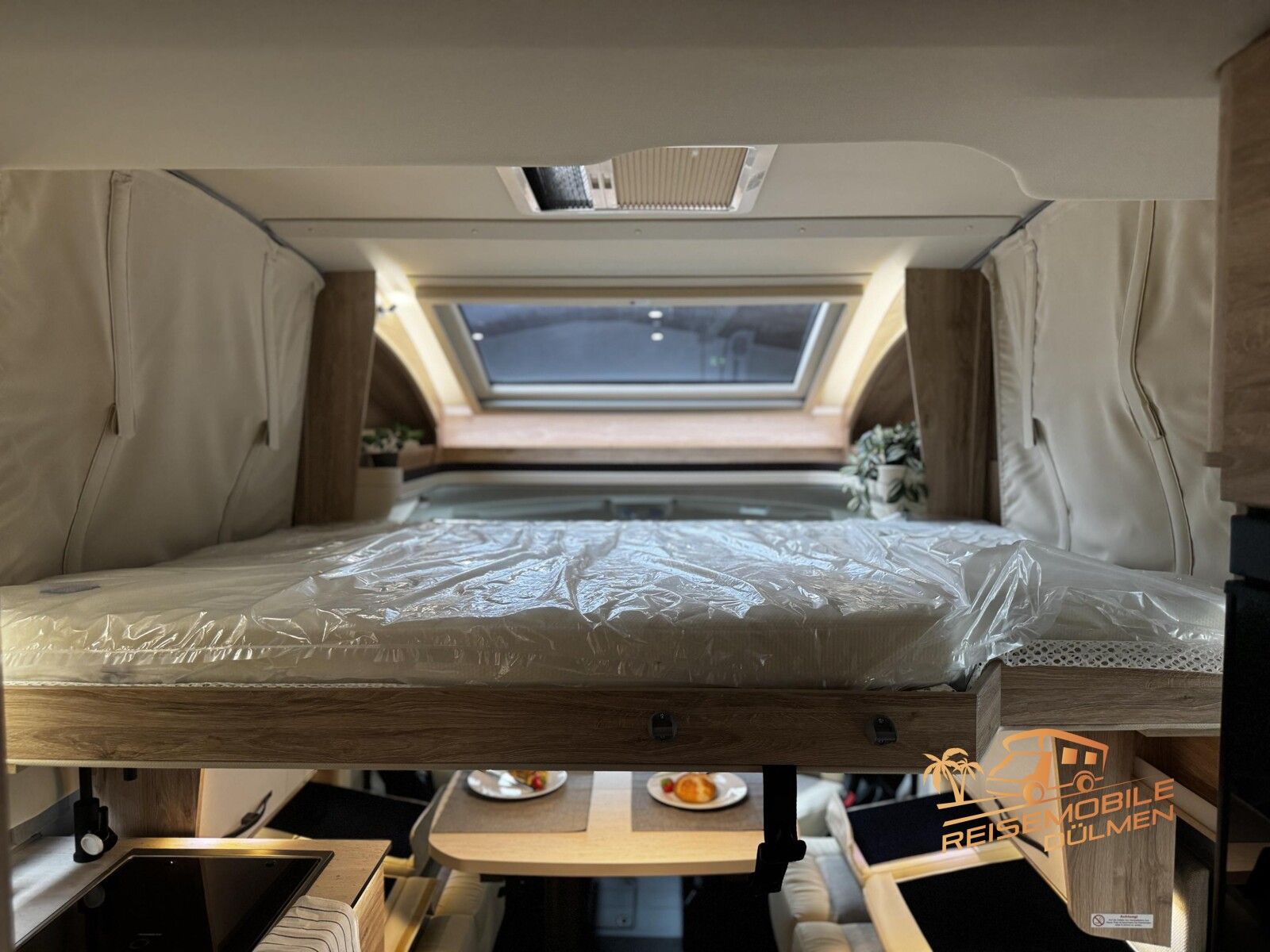 Fahrzeugabbildung Eura Mobil Profila RS 720 EF Dachlüfter RFK Sun Roof