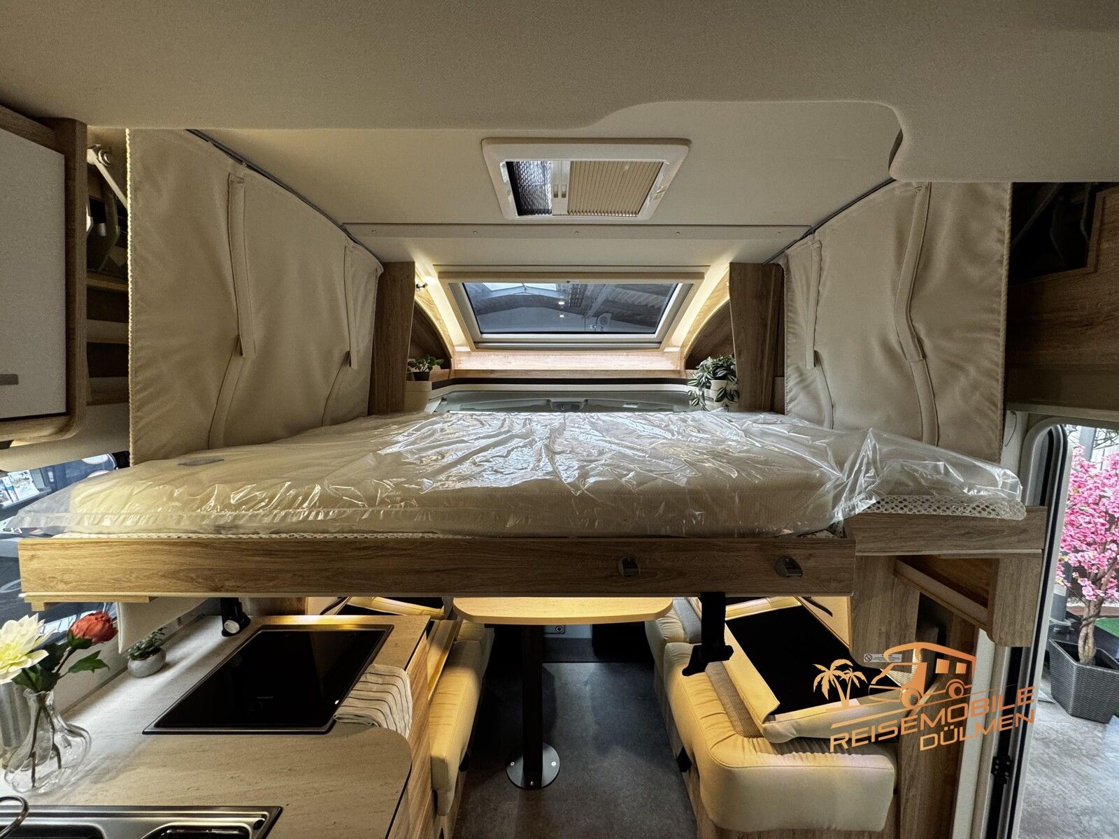 Fahrzeugabbildung Eura Mobil Profila RS 720 EF Dachlüfter RFK Sun Roof
