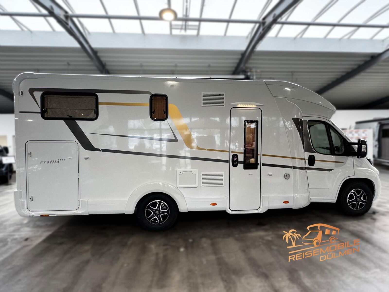 Fahrzeugabbildung Eura Mobil Profila T 720 EB Edition 101 4,25t Fahrassitent