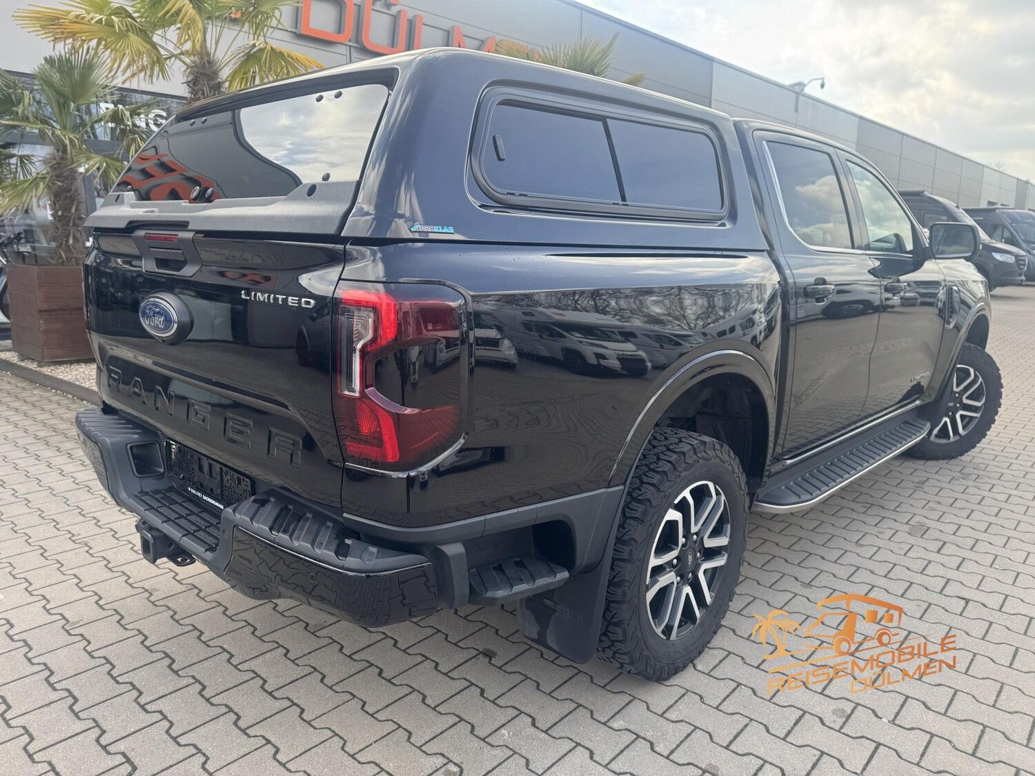 Fahrzeugabbildung Ford Ranger Limited 4x4 DoKa Hardtop AT Reifen Leder