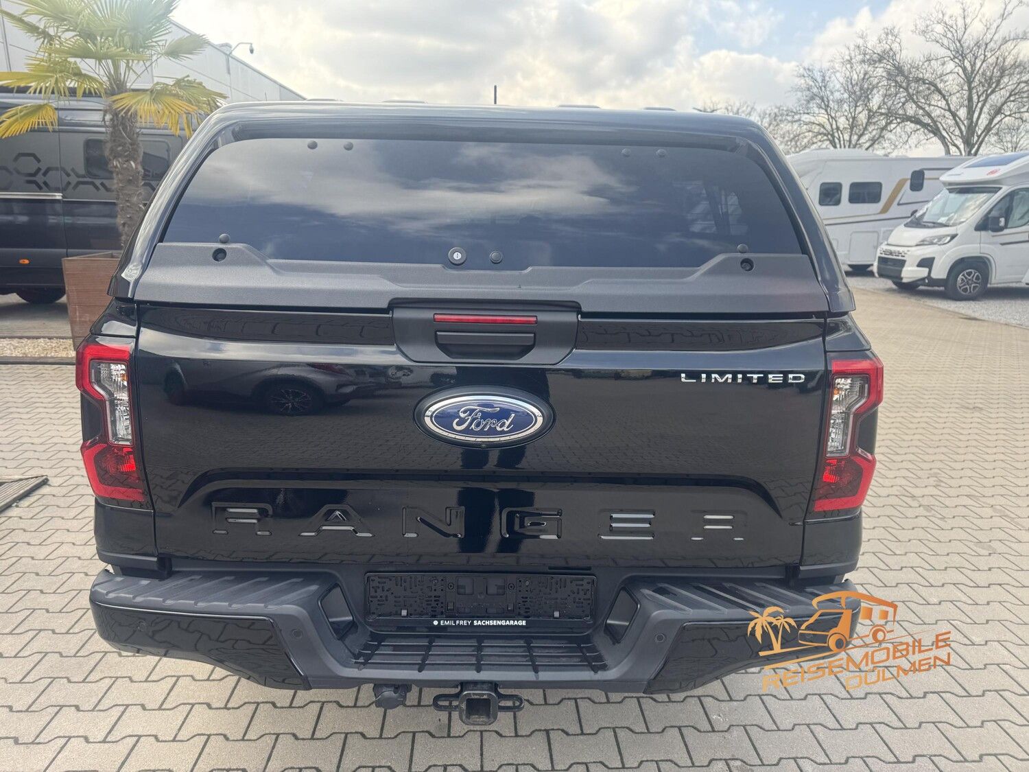 Fahrzeugabbildung Ford Ranger Limited 4x4 DoKa Hardtop AT Reifen Leder