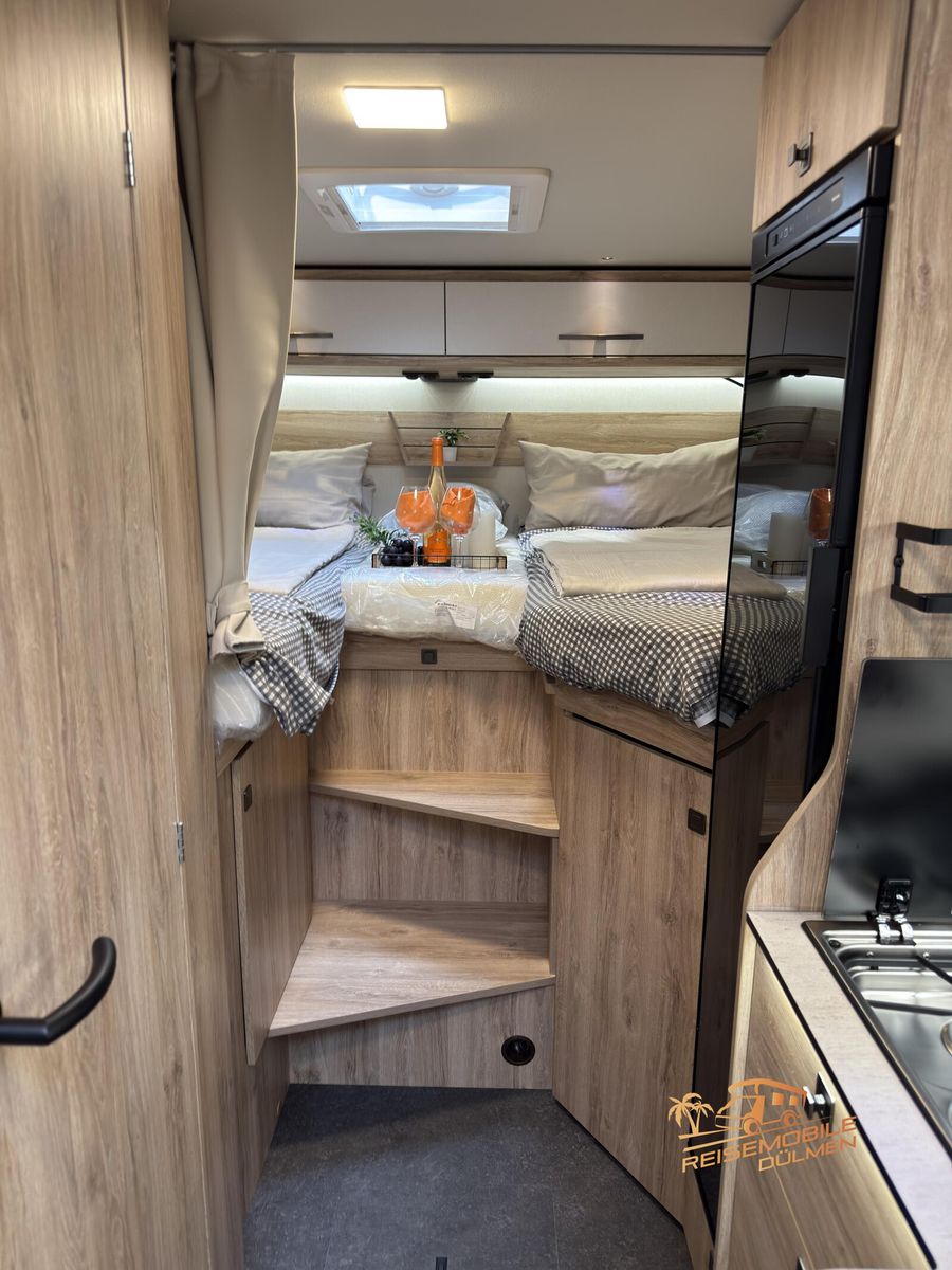 Fahrzeugabbildung Eura Mobil Profila T 695 EB Fahrassistenz RFK Lithium Navi