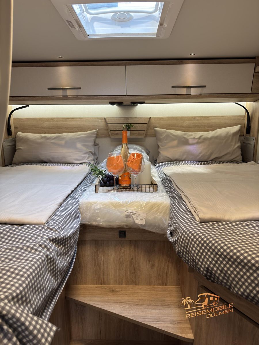 Fahrzeugabbildung Eura Mobil Profila T 695 EB Fahrassistenz RFK Lithium Navi